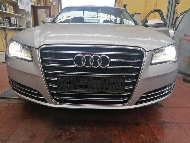 Audi a8