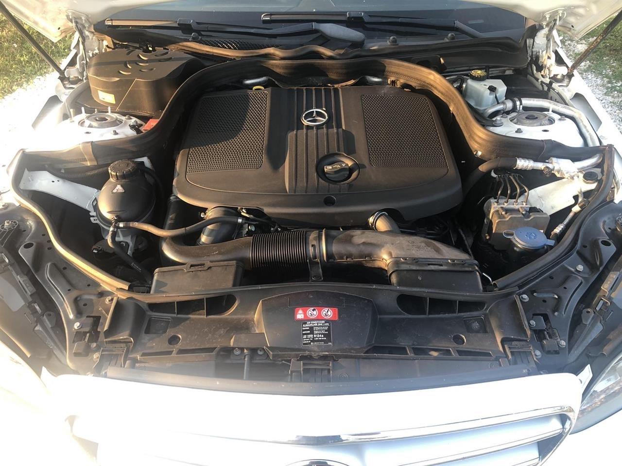 Mercedes-E220