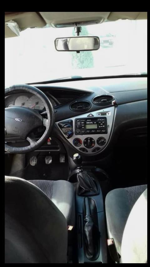 Shitet-Ford-Focus-2000-