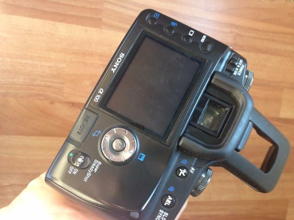 Sony-a100