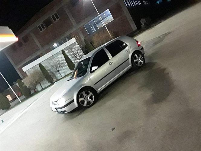 VW Golf 4