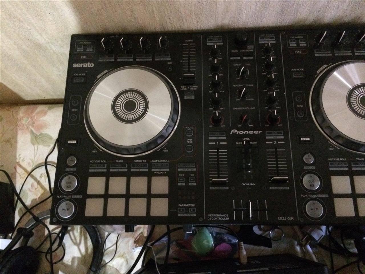 Controller-piooner