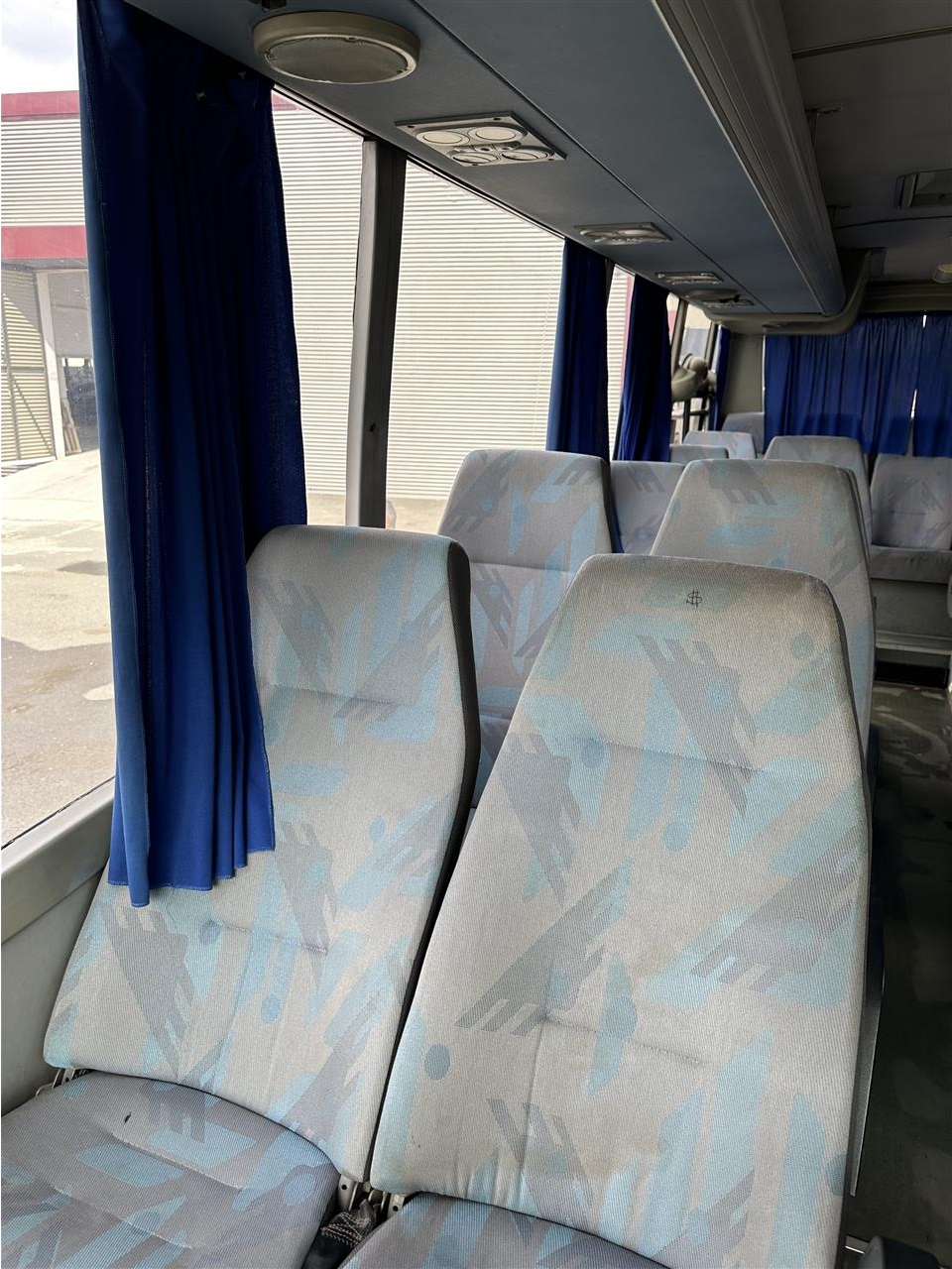 Mini-bus-