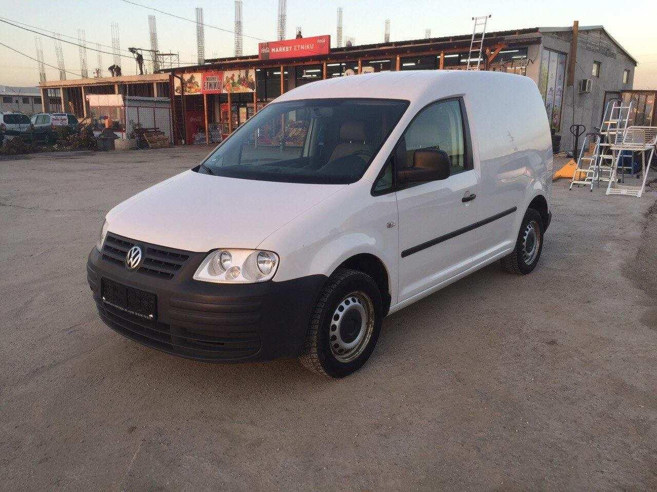 VW-Caddy--07