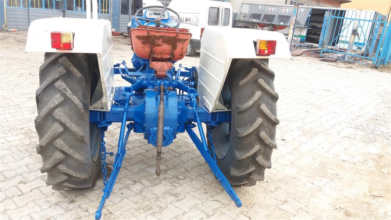 Ford-3000
