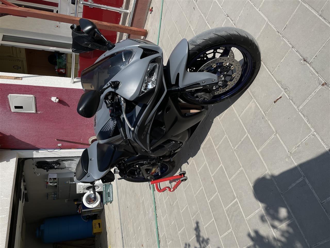 HONDA-CBR-600RR-
