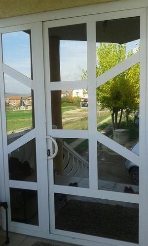 Derë e aluminit