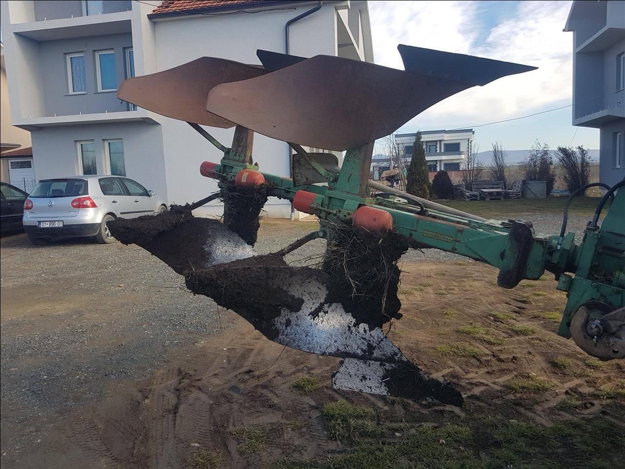 Pllugj