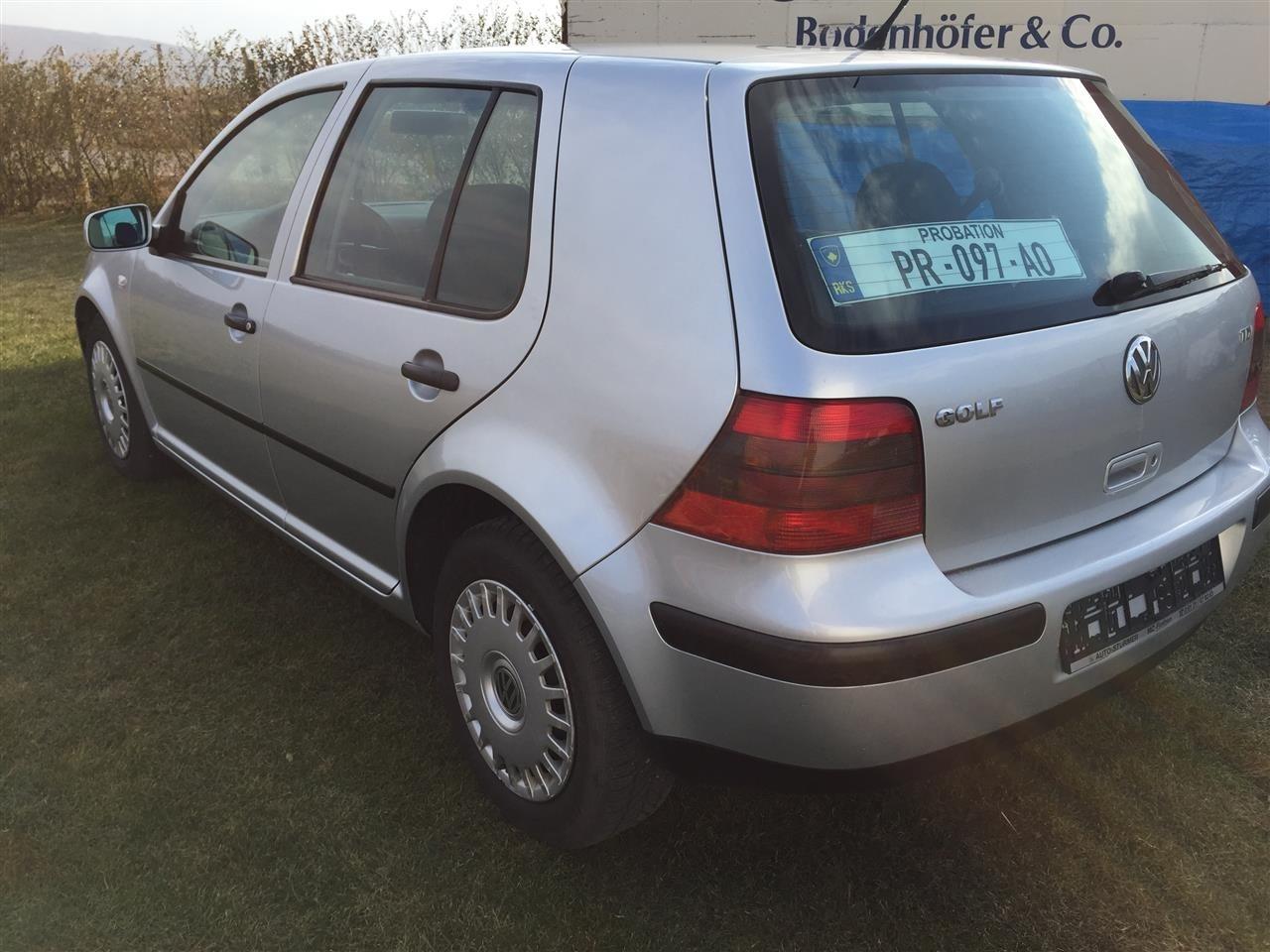 VW-Golf-4
