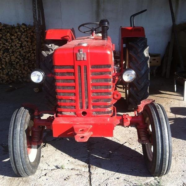 Traktor-MC-CORMICK
