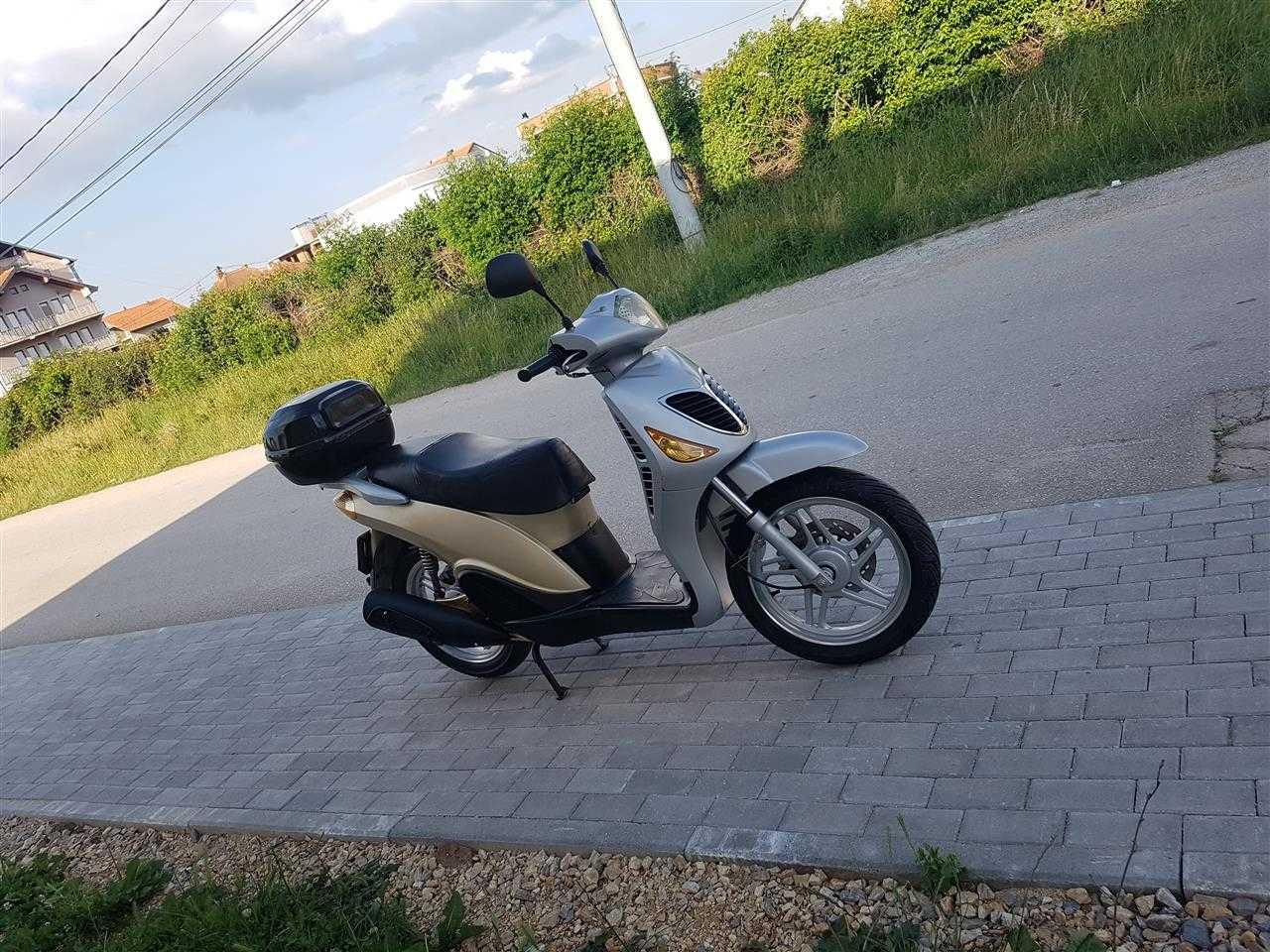 U-shitë