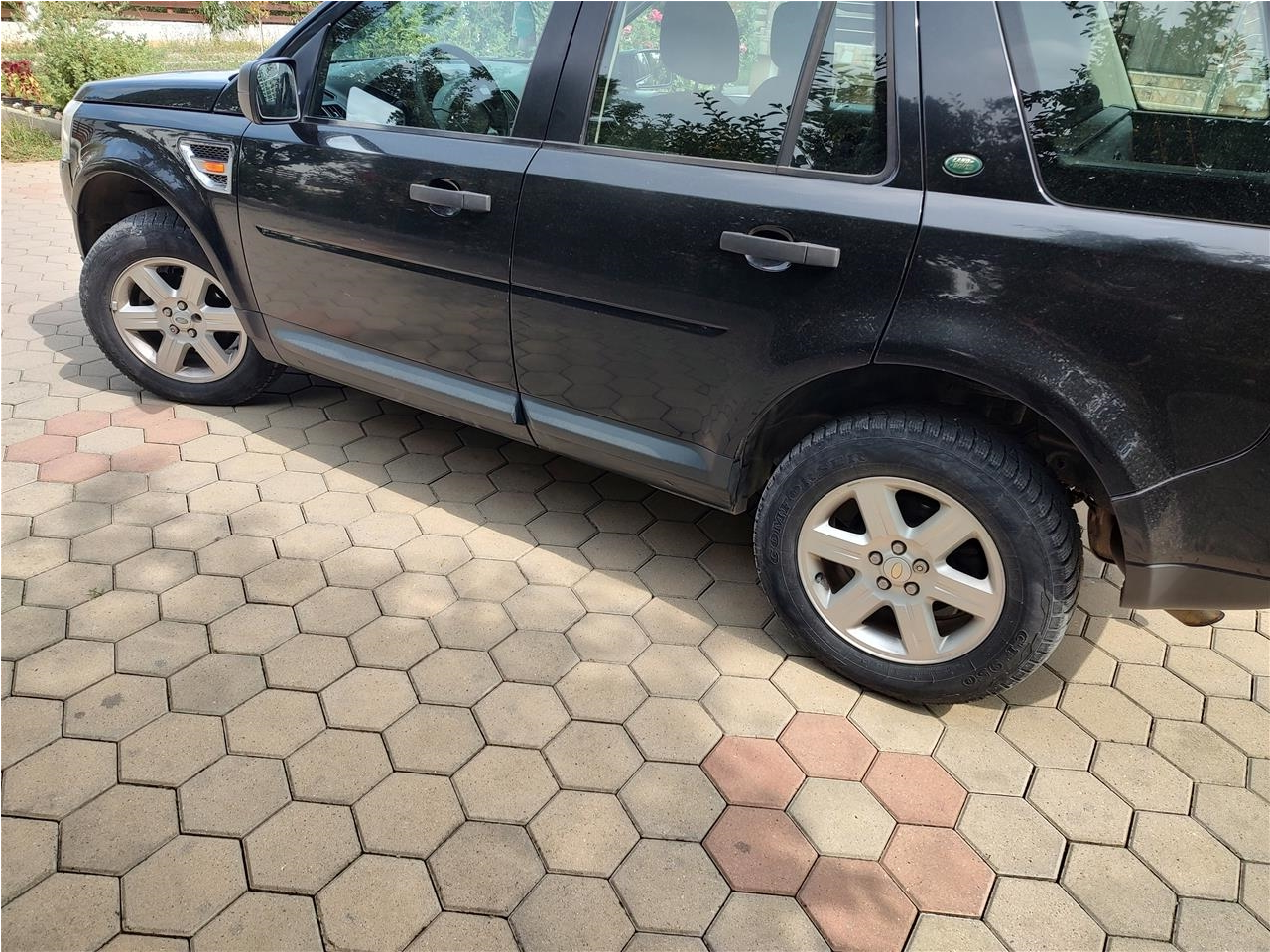 Land-rover-
