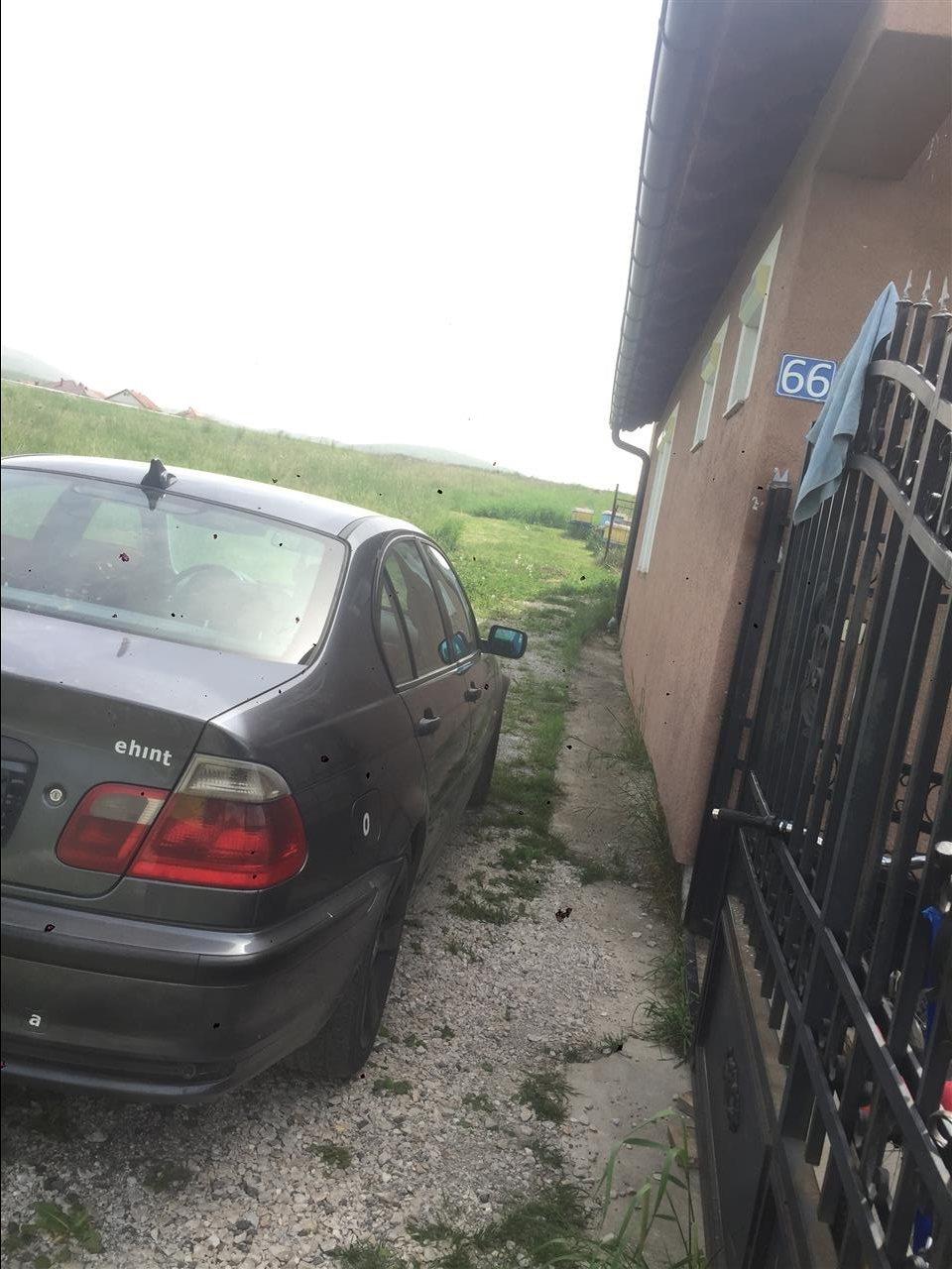 -BMW-320-
