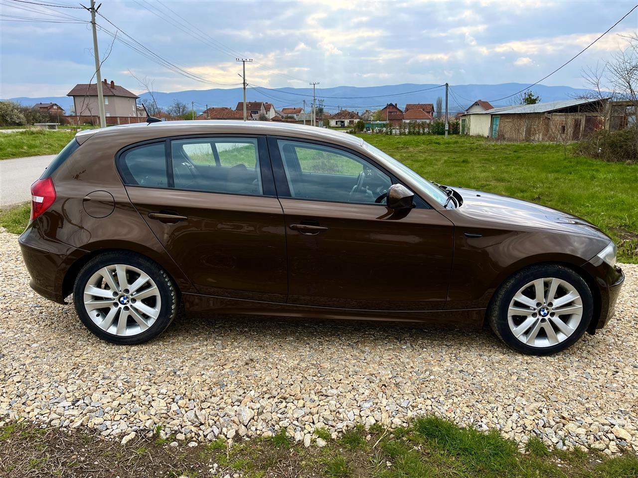 BMW-120d-E87---2011