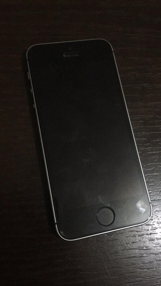Shes-Iphone-SE