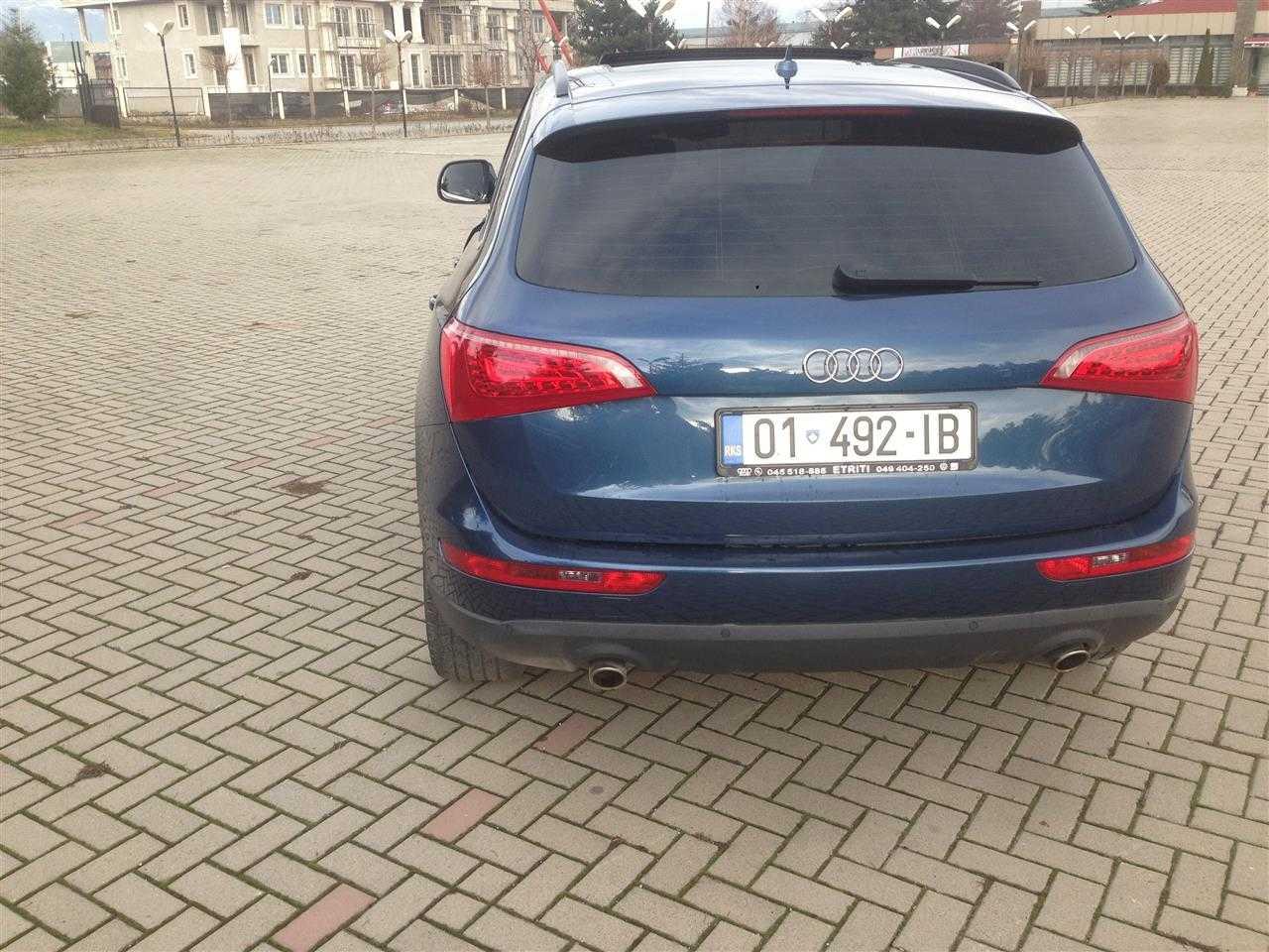 audi-Q5-2010