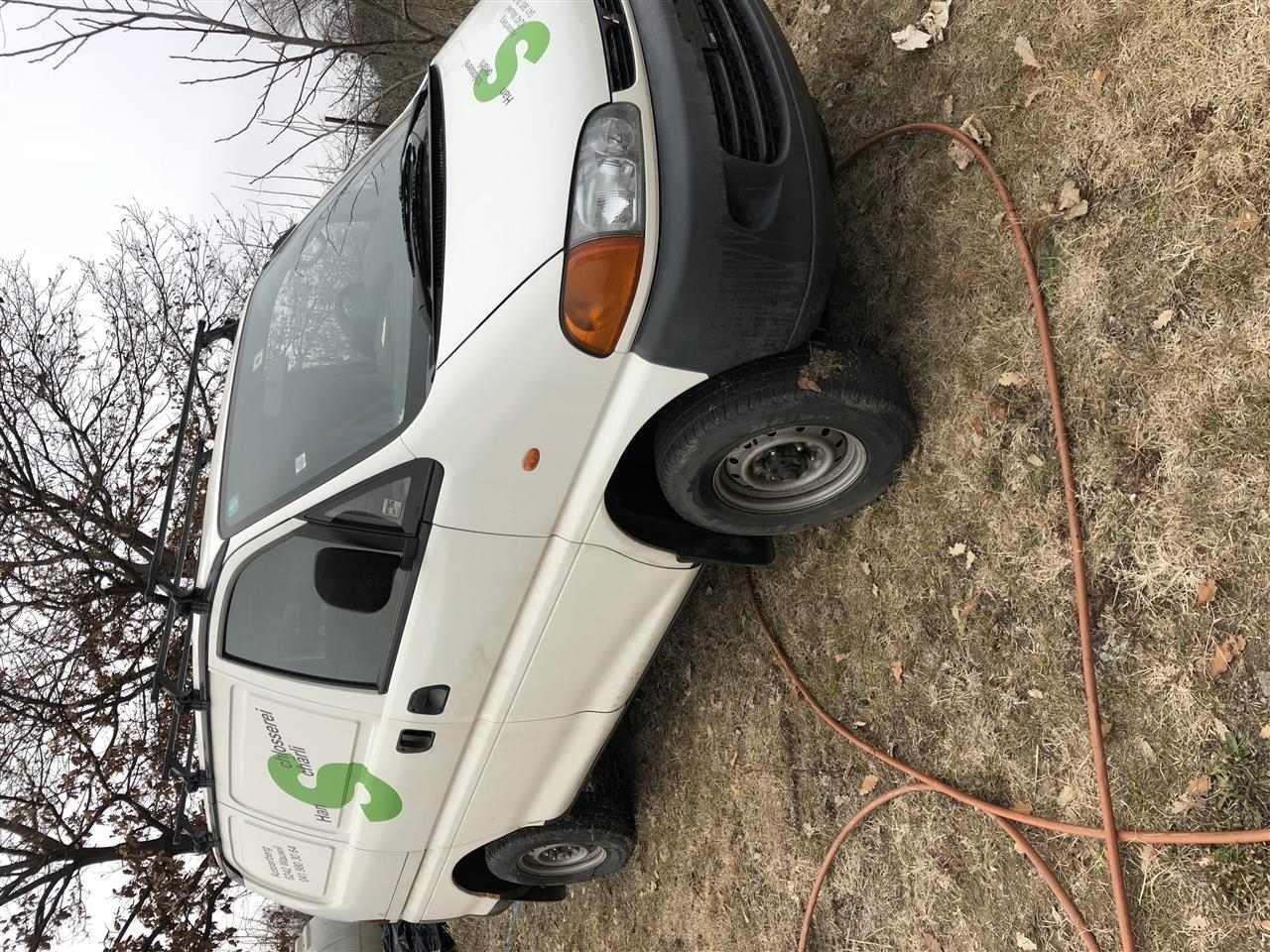 Mitsubishi-L400