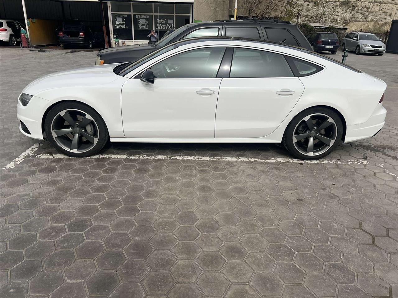Shitet-Audi-a7-Matrix