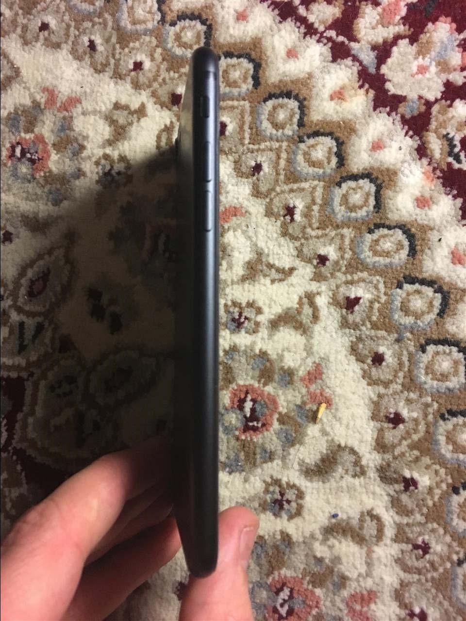 Shes-iPhone-7-32gb-black
