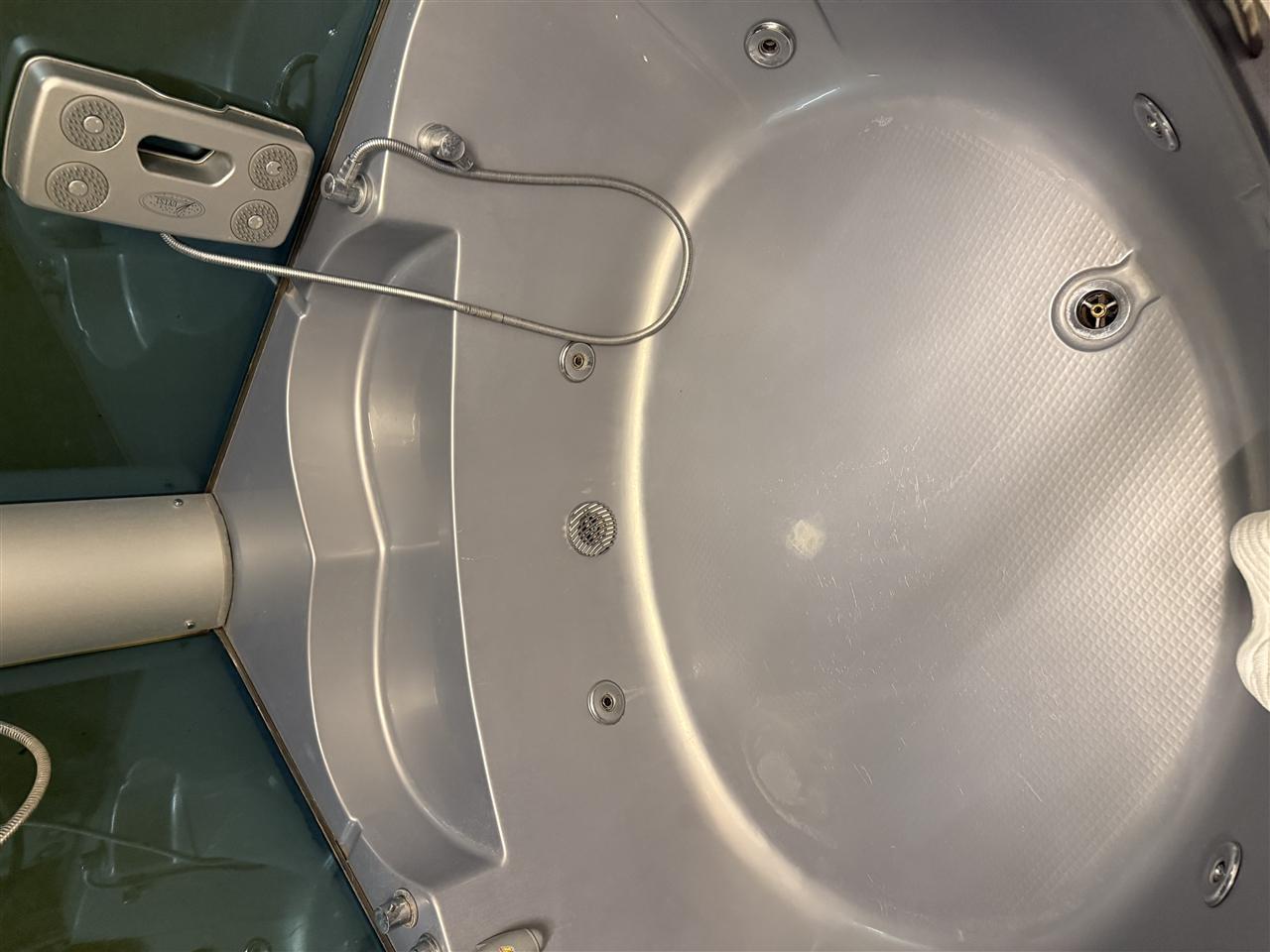 Jacuzzi