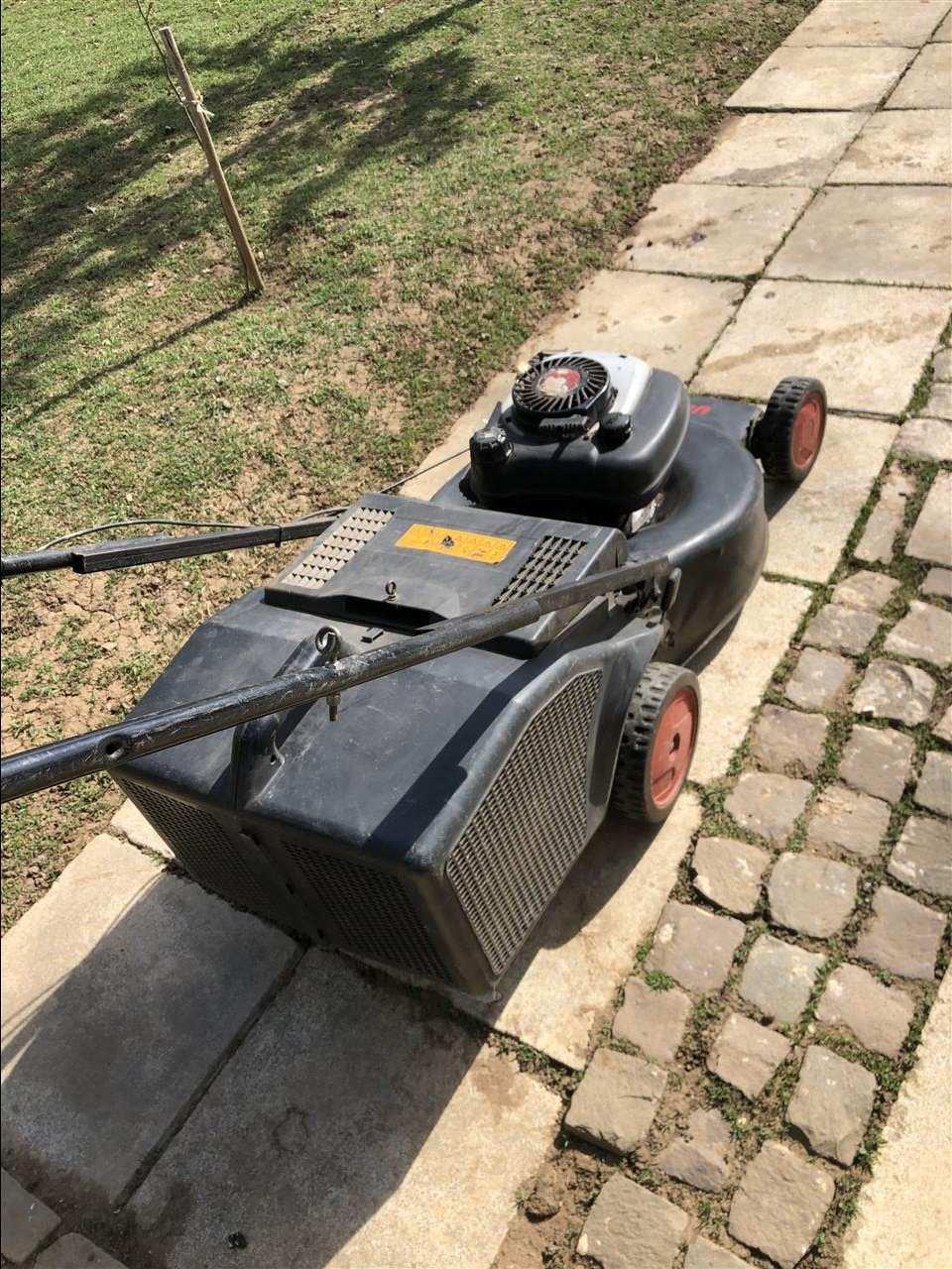 Shitet-kosa-e-barit