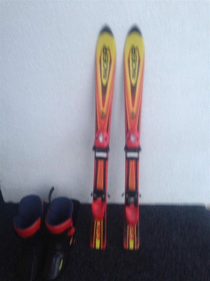 Skija