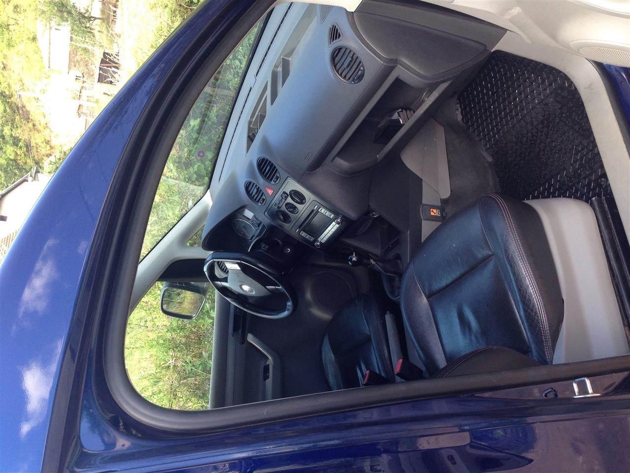 VW-Caddy--07-