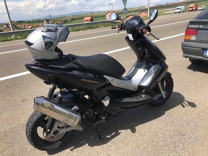 YAMAHA MAXSTER