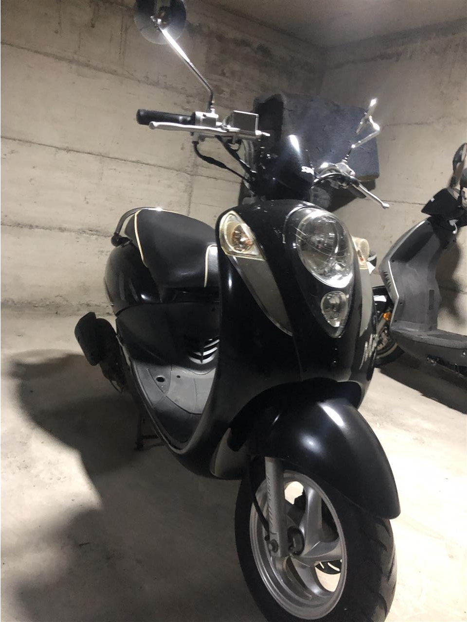 Sym-Mio