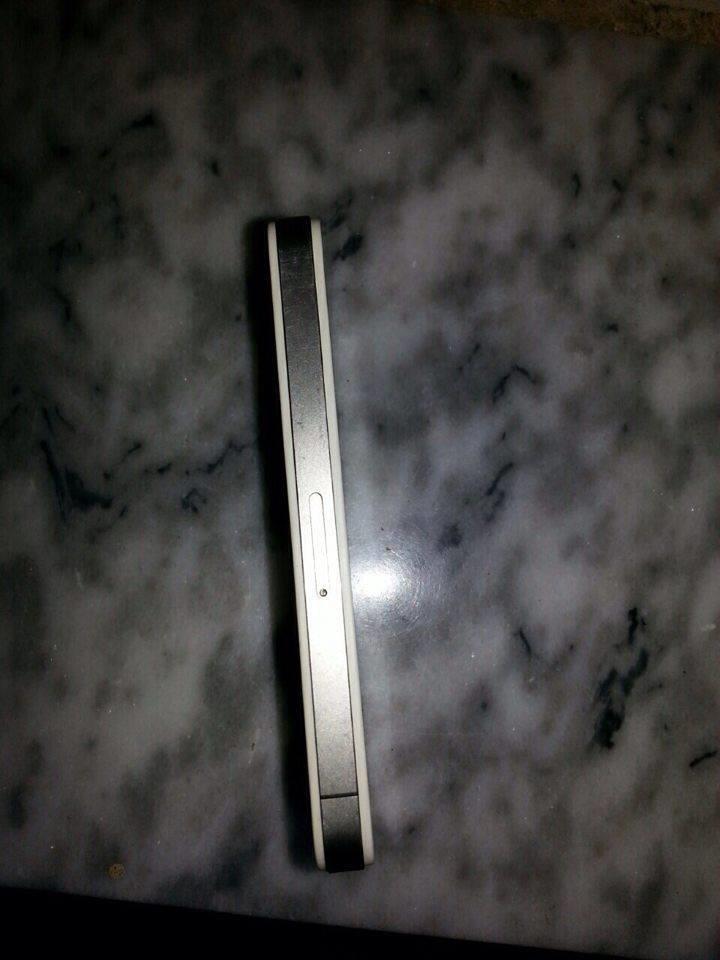 iPhone-4--16-GB