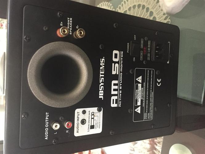 Jb system për muzik