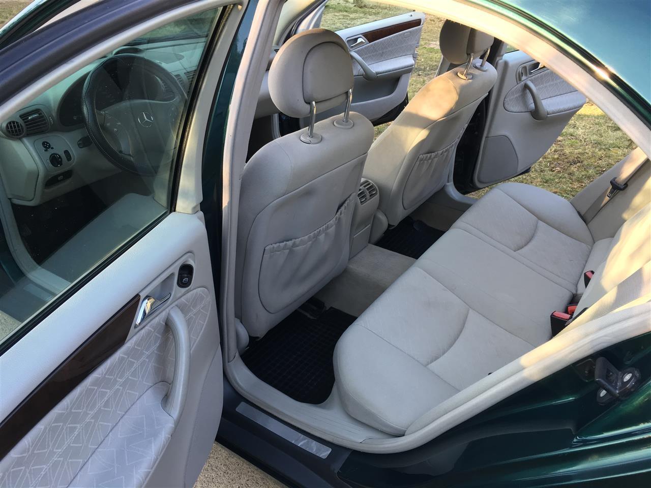 Shitet-Mercedes-Benz-C200