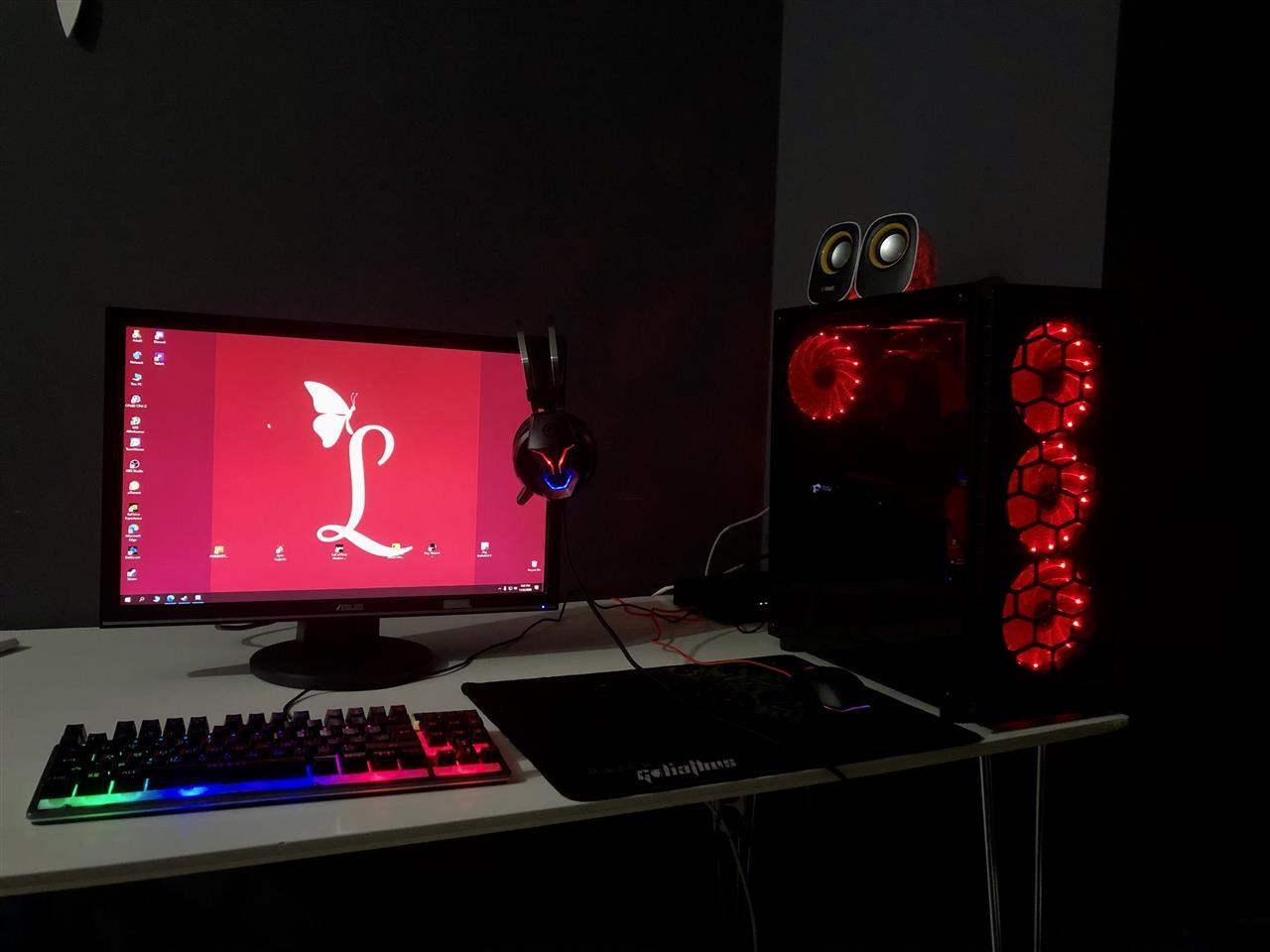 Shes-gaming-pc