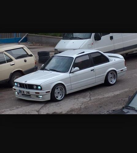 BMW e30 
