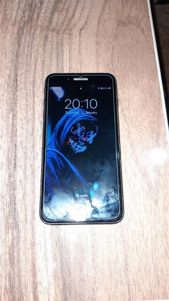 Shes-iphone-7-plus-32gb