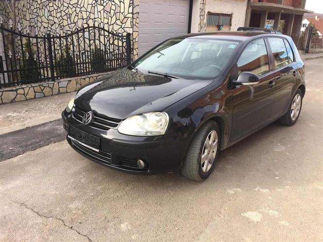 VW Golf 5 -04