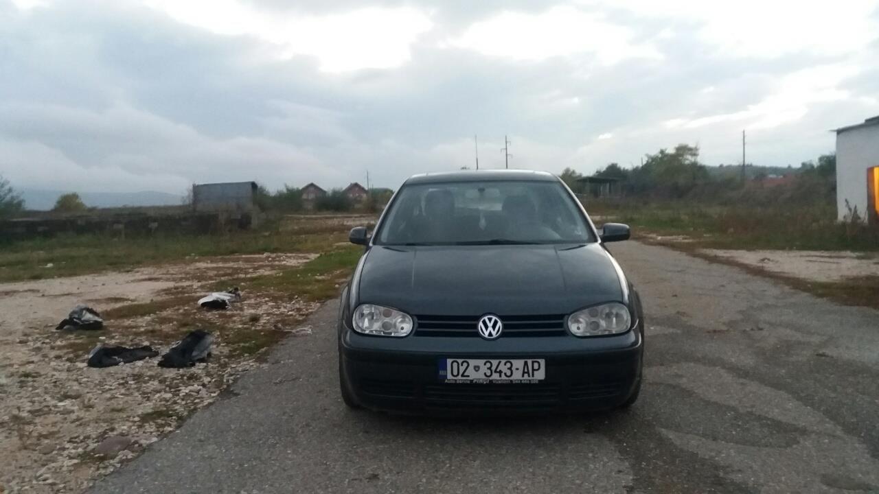 VW-Golf-4-
