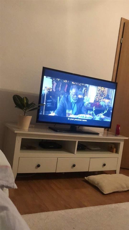Komode-per-televizor