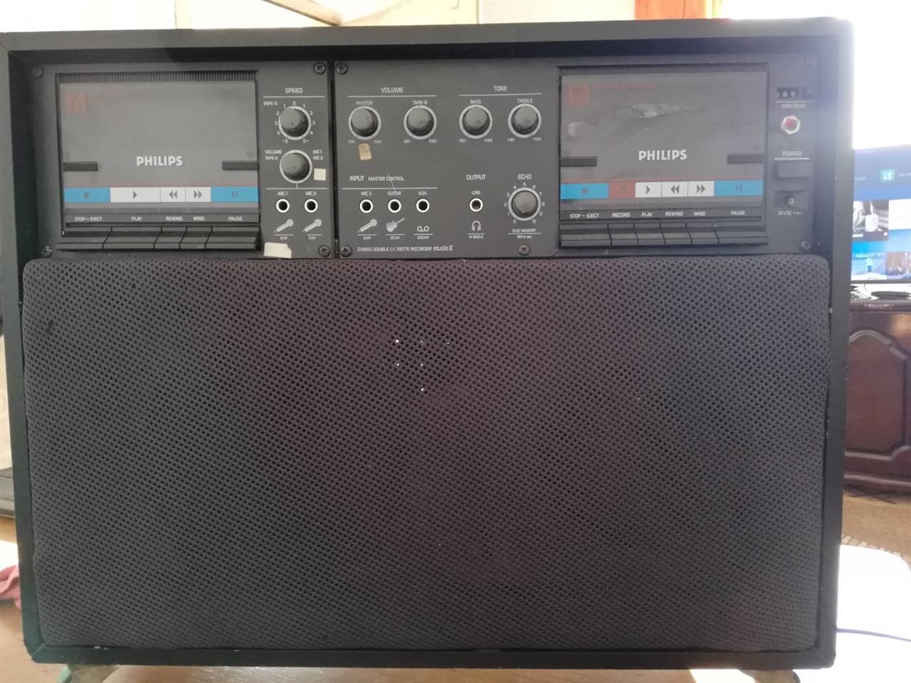 Shitet-studio-philips