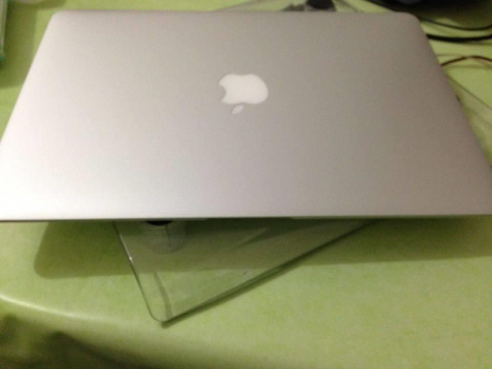 apple-Macbook-laptop