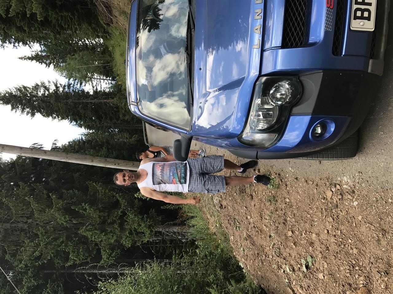 Land-Rover--freeload-