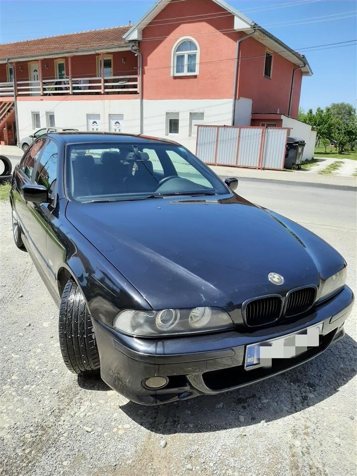 BMW-e39-520D-2003