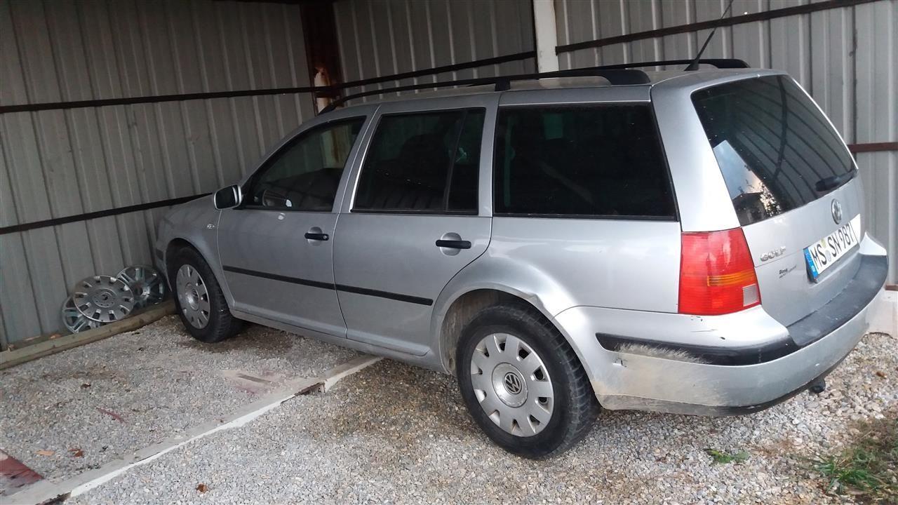 Shes-Golf-4-karavan-