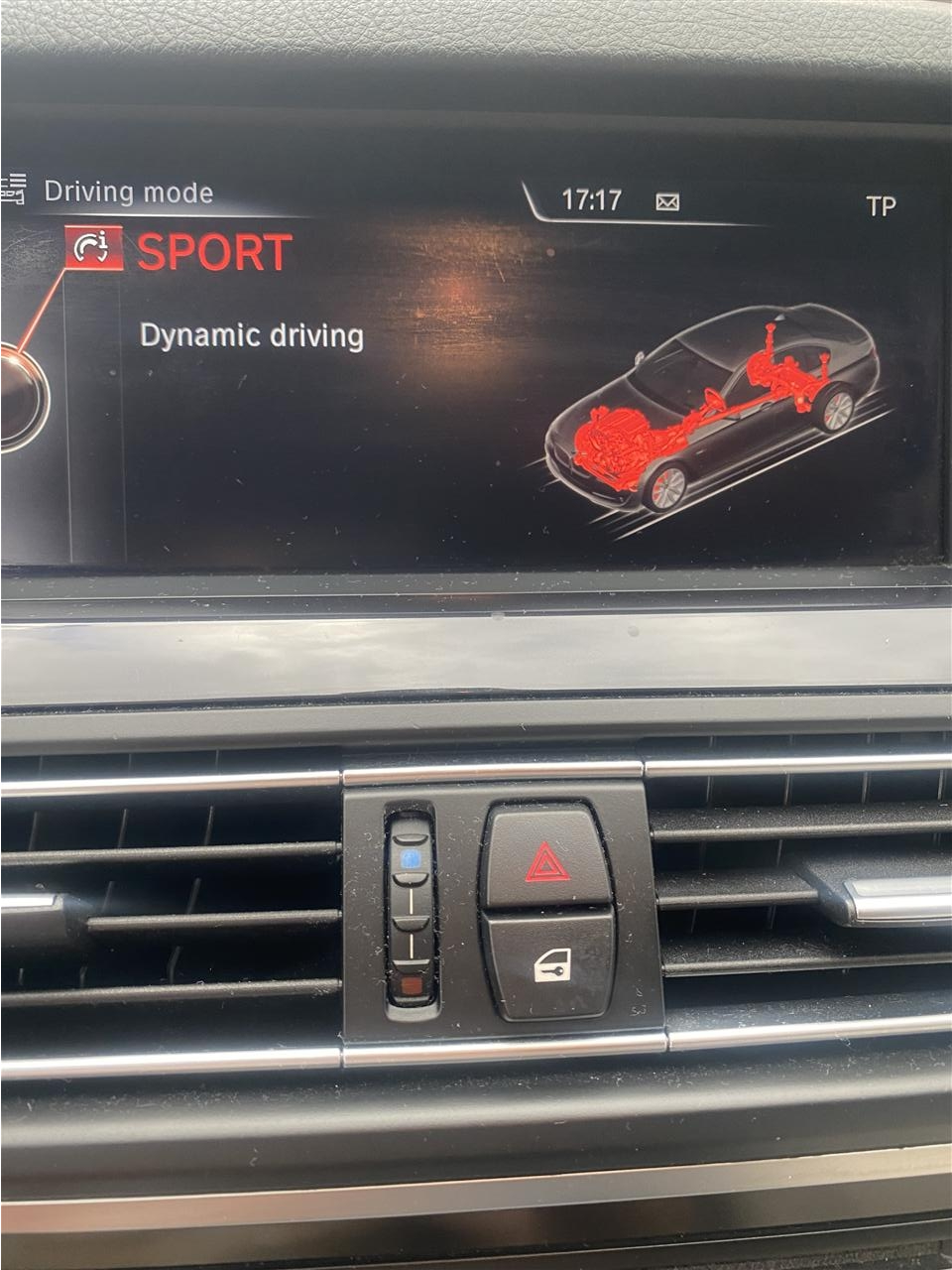 Shitet-bmw-520d-xdrive-----