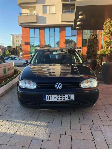 GOLF IV