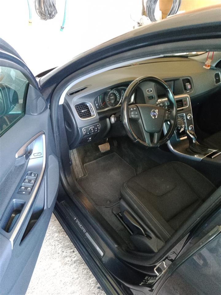 Volvo-V60-D4