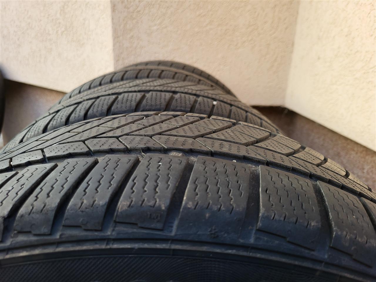 Shitet-4-gomat-Continental-225-50R18