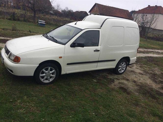 VW Caddy 
