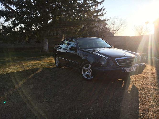 Mercedes E270