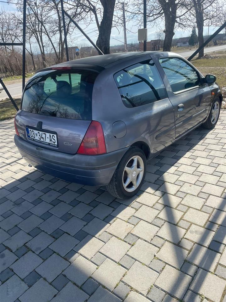 Reno-Clio-